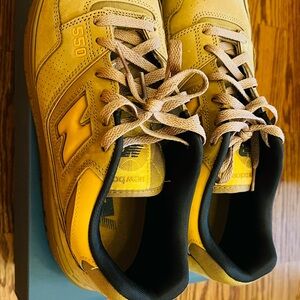 New Balance 550 Men's Sneakers in Mustard and Beige
